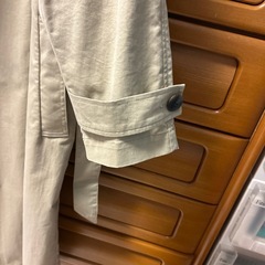ZARAレディーストレンチコートの画像