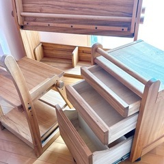 本物志向♠️跳ね上げ式な学習机セットの画像