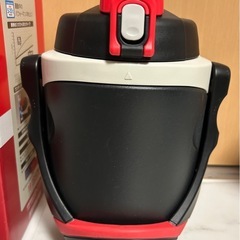 【美品】THERMOS 1.9L 水筒 保冷専用の画像