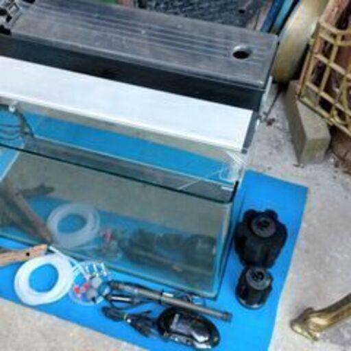 ◆【 特　価 】◆《 曲げガラス水槽 R600S (LEGLASS KOTOBUKI) 》 ( 引 取 限 定 品 ) ◆1102