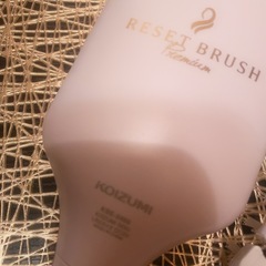 超音波イオン機能付き★ヘアブラシ ホワイト・ゴールド★2本セット★まとめ売り♪の画像