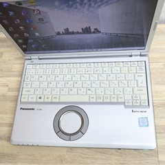 高速パソコン　超速core i5 の7世帯 ＋　メモリ8GB +SSD256GBの画像