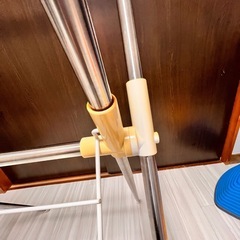 タオルハンガー付き折りたたみ洗濯物干し　の画像