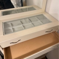 ホワイトドレッサー の画像