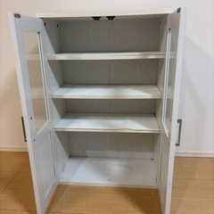 食器棚の画像