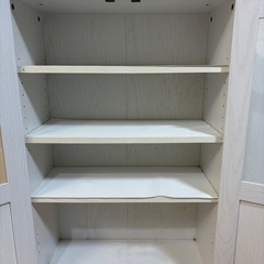 食器棚の画像