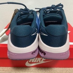 NIKE スニーカー22.5の画像
