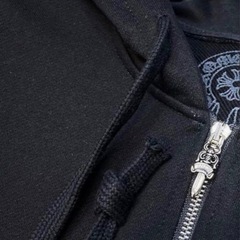 新品未開封タグ付き Chrome Hearts ブラックパーカー の画像