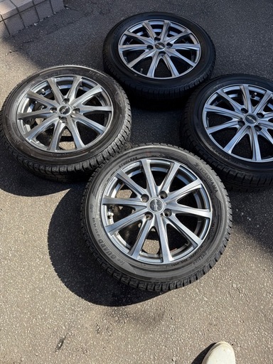 17インチタイヤホイールセット　ホイール美品　年式新しいスタッドレスタイヤ