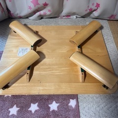 折りたたみテーブルの画像