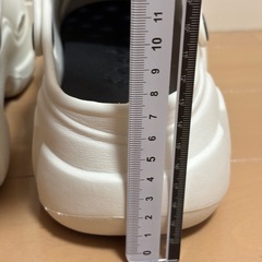 厚底 クロックス 24.5cm の画像