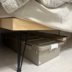 ベッドフレームの画像