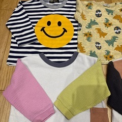 【取引中】⑦男の子90cm長そでTシャツ5枚の画像