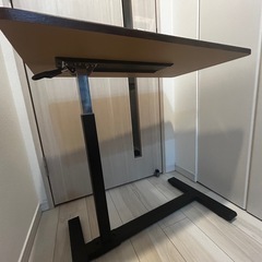 昇降テーブルの画像