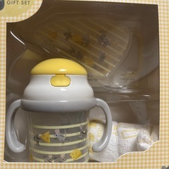 新品、未開封！マグ＆フードカッター＆ドリンクホルダー＆タオルセットの画像