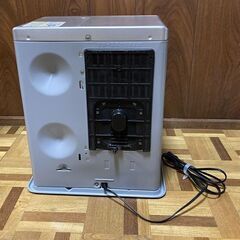 中古　トヨトミ　石油ファンヒーター　TOYOTOMI LC-32F　シルバーの画像