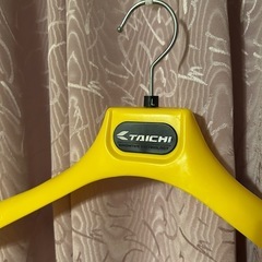 RS-TAICHI イエローハンガー Lサイズ バイクジャケット用の画像