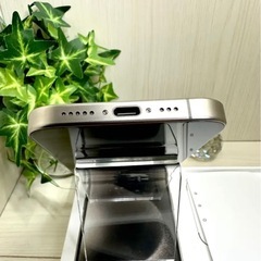 新品同様 iPhone 15 pro 256gb ブラックチタニウム 全国は配送の画像