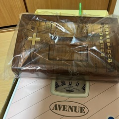 新品ヘルスメーターと救急箱の画像