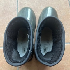 UGG Classic Clear Mini 24.5ブラック 防水防寒加工の画像