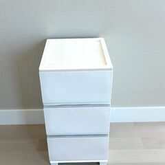 ニトリ  工具不要で組み立て簡単チェスト デコニーCV2(3段 ライトグレー／ホワイト)の画像