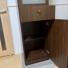 食器棚の画像