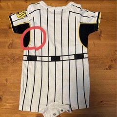 阪神タイガース　ロンパース　80サイズの画像