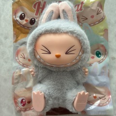 Labubu ハブアシート HEHE(グレー)の画像