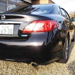 フーガハイブリッドの画像