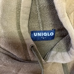 UNIQLO L　パーカーの画像