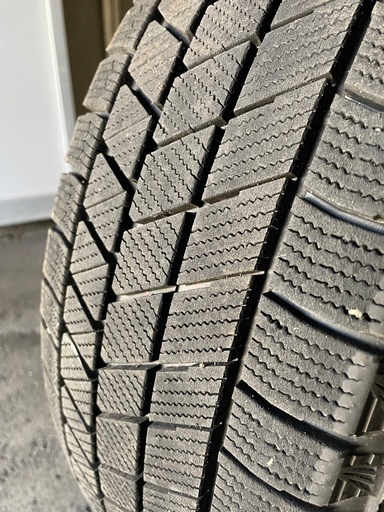 バリ山スタッドレスVRX3(4本)ホイール付 (215/60/17)CHRにジャスト