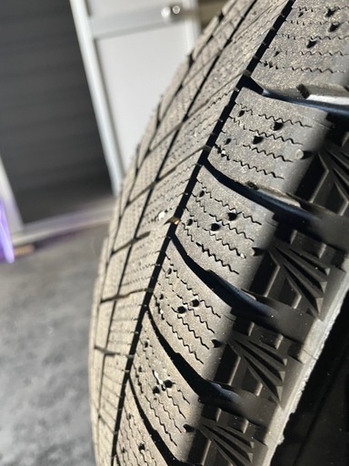 バリ山スタッドレスVRX3(4本)ホイール付 (215/60/17)CHRにジャスト