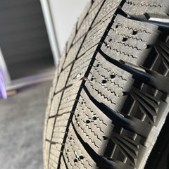 スタッドレスVRX3(4本)ホイール付 (215/60/17)の画像