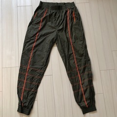 U.P.W.W. スノボウェア　メンズM 上下セット スキー　服の画像