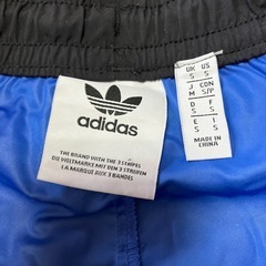 adidas ショートパンツの画像