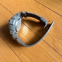 ソーラー電波腕時計の画像