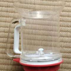 ★新品★粉ふるい器★赤いベース付き★定価1,900円の画像