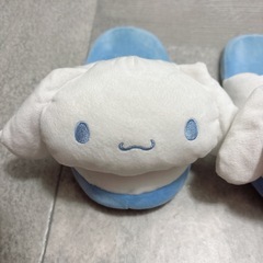 サンリオ　シナモンロール　スリッパ　フェイス型　ルームシューズ　ぬいぐるみの画像