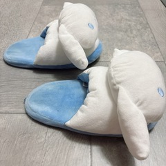 サンリオ　シナモンロール　スリッパ　フェイス型　ルームシューズ　ぬいぐるみの画像