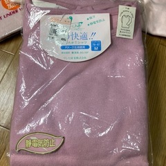 シャツ4枚セットの画像