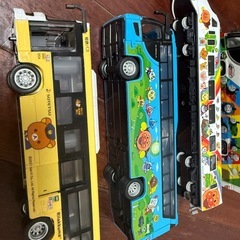 アンパンマン・トーマス・リラックスのバスと電車✨乗り物おもちゃの画像