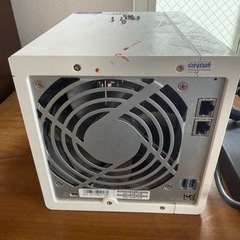 QNAP 4ベイ　NAS 動作の画像
