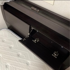 シングルベッド&マットレス2個の画像