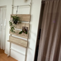 木目調のパーティションの画像