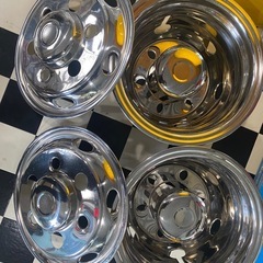 4トントラック　ホイールカバーの画像