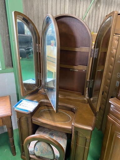 カリモク,大塚家具,ドレッサー