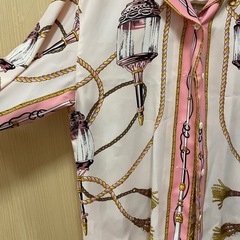 ROPE スカーフ柄シャツ　の画像