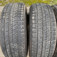 スタッドレス　BRIDGESTONE 195 60 16 タイヤ の画像