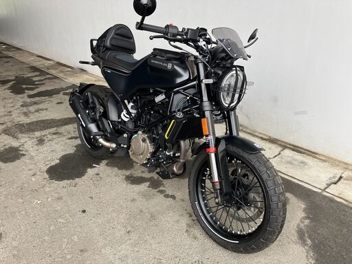 ★☆【超低走行（660km）美車・ドラレコ装着】Husqvarna Svartpilen 125（ハスクバーナスヴァルトピレン125）機関良好・オプション多数☆★