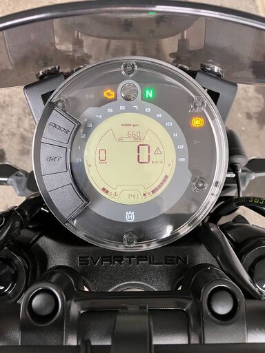 ★☆【超低走行（660km）美車・ドラレコ装着】Husqvarna Svartpilen 125（ハスクバーナスヴァルトピレン125）機関良好・オプション多数☆★